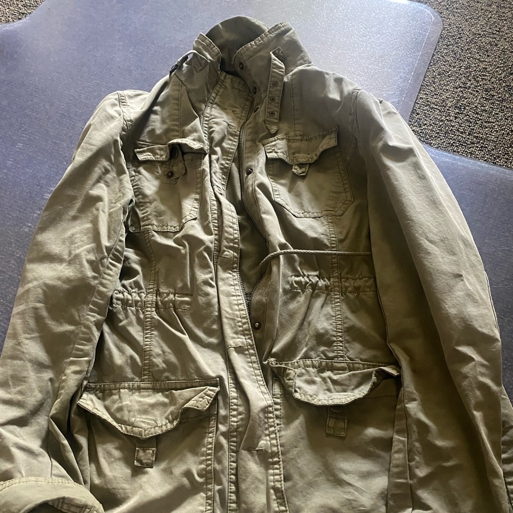 Green cargo jacket! Bass&Co. Size small.
